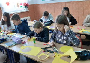 klasa IV podczas przygotowań do Dnia życzliwości