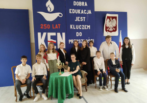 klasa VII z wychowawcą panią Dominiką Czajkowską-Waęsą