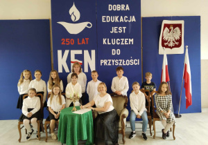klasa IV z wychowawcą panią Moniką Romaldowską
