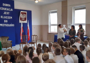 przewodnicząca Rady Rodziców pani Sylwia Majchrzak i pani Joanna Świderek