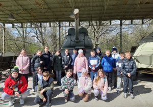 Uczniowie w Skansenie Rzeki Pilicy