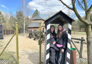 Amelia i Lena w Skansenie Rzeki Pilicy