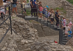zwiedzanie zamku w Ogrodzieńcu