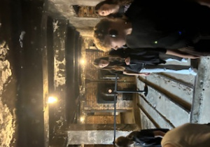 Uczniowie klasy VII i VIII w trakcie pobytu w Muzeum Auschwitz-Birkenau w Oświęcimiu