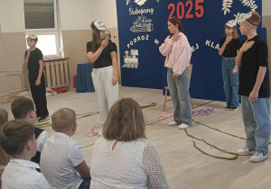 spektakl Szkolnego Teatrzyku "Myślnik" pt.: "Sekret"