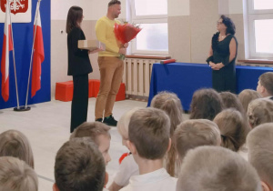 przedstawiciele Rady Rodziców - pani Aneta Kagankiewicz i pan Kamil Trepiak z życzeniami