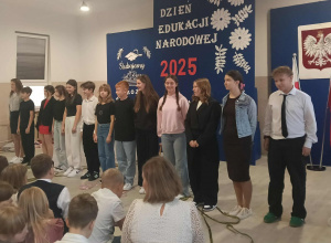 Profilaktyka przez sztukę – spektakl szkolnego teatrzyku w ramach Tygodnia Przeciwdziałania Przemocy Rówieśniczej