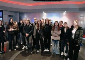 po alarmie ewakuacyjnym za ścianą przeciwogniową