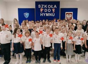 Szkoła do hymnu!