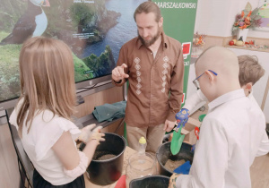 część praktyczna warsztatów - sadzenie roślin