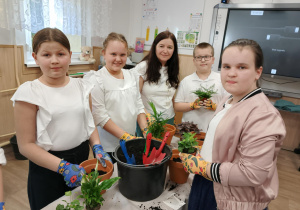 część praktyczna warsztatów - sadzenie roślin