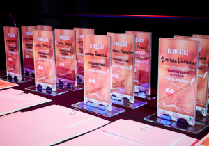 statuetki laureatów