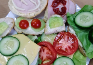 Kanapki przygotowane przez uczniów