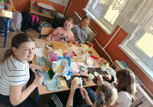 Uczniowie klasy czwartej