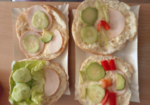 Kanapki przygotowane przez uczniów