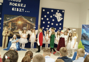 Jasełka w wykonaniu uczniów kl. II