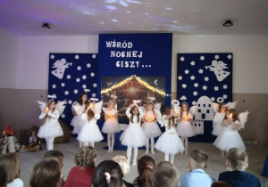 Jasełka w wykonaniu uczniów kl. II