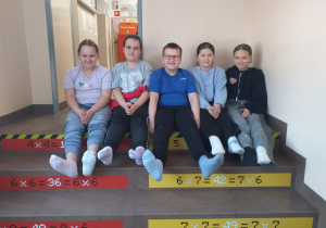 tymczasem na szkolnym korytarzu ...