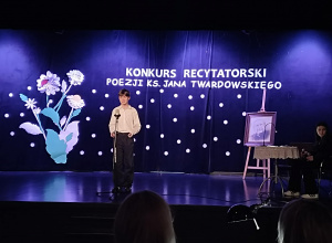 Poezja, która ocala wartości - udział naszych uczniów w Rejonowym konkursie poezji ks. Jana Twardowskiego
