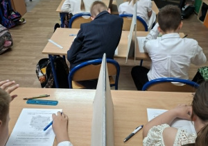 uczniowie kl. III na pierwszym swoim poważnym egzaminie