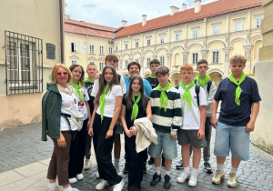 na dziedzińcu Uniwersytetu Wileńskiego