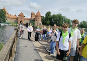 Litwa - na moście Jeziora Gelwe, w drodze do zamku