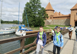 Litwa - na moście Jeziora Gelwe, w drodze z zamku