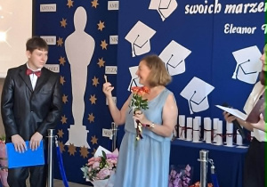 wręczenie statuetki Oskara