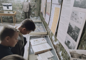 zwiedzanie wystawy "Ich historie, nasza pamięć"