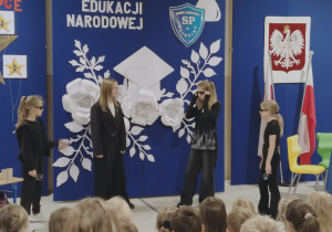 spektakl Teatrzyku Szkolnego "Myślnik"