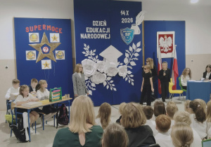 spektakl Teatrzyku Szkolnego "Myślnik"