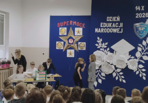 spektakl Teatrzyku Szkolnego "Myślnik"