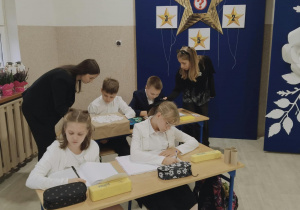 spektakl Teatrzyku Szkolnego "Myślnik"