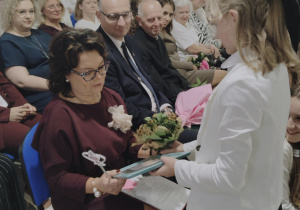 jesienny bukiet i portret dla Pani Dyrektor